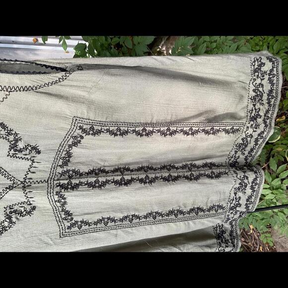 Japna Embroidered Sleeveless Boho Blouse Size Large - Picture 4 of 6